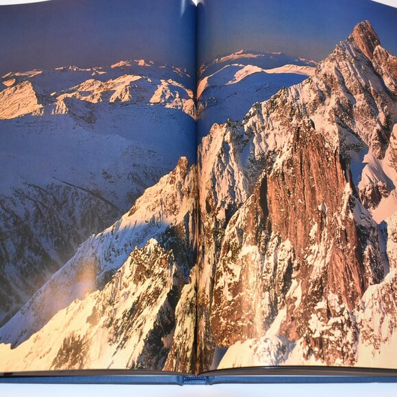 Peaks of Glory - Climbing the World's highest mountains - Picture 4 of 5